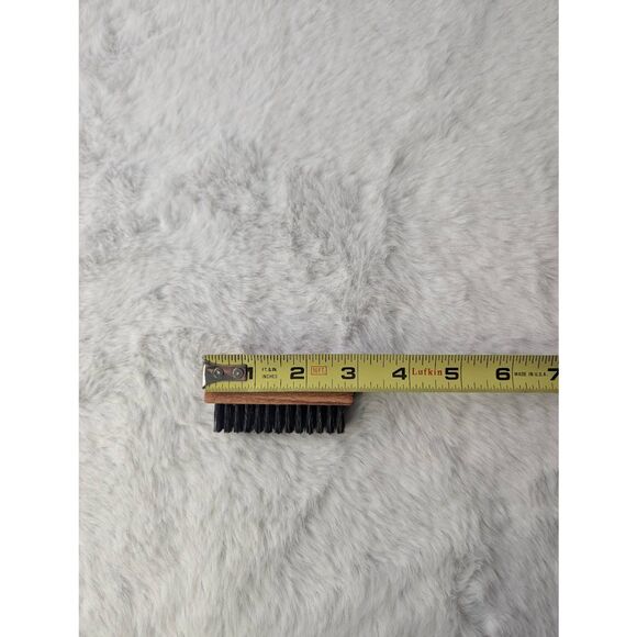 COACH Suede and Nubuck Care Cleaning Brush‎ - Picture 4 of 5